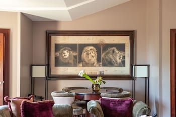 Deluxe Suite, 1 King Bed (Papyrus)