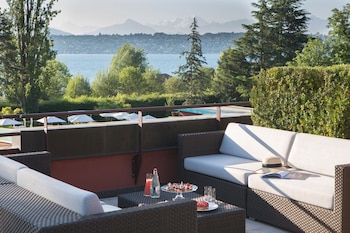 Mont Blanc Lake Suite - King Bed
