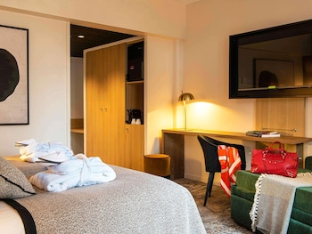 Privilege Room with 1 double bed and 1 single sofa bed