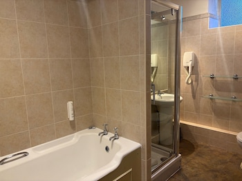 Family Room, 1 Double or 2 Twin Beds
