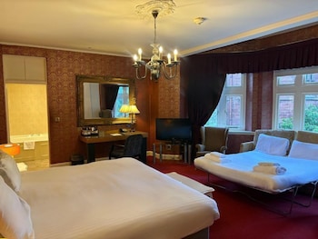 Family Room, 1 Double or 2 Twin Beds