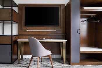 Executive Room, 2 Queen Beds (Hearing Accessible)