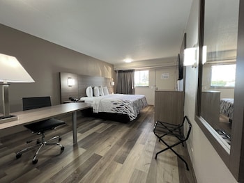 Superior Room, 1 King Bed (Smoke Free)