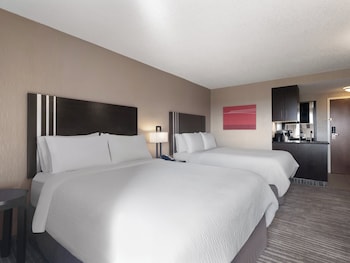 Standard Room, 2 Queen Beds (Low Floor)