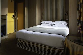 Family Room ( 2 Rooms) - Complimentary soft minibar,courtesy tray, Chromecast and digital press