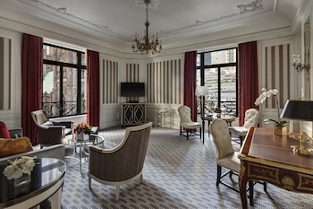 Suite, 1 Double Bed, Corner (Butler Service Included)