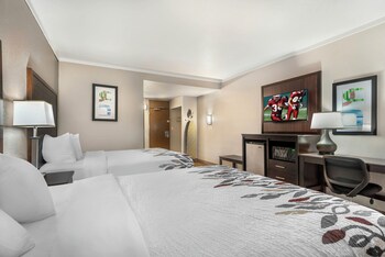 Deluxe Room, 2 Queen Beds, Non Smoking