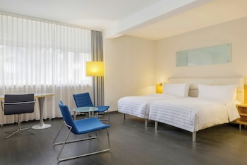 Deluxe Room, 2 Twin Beds