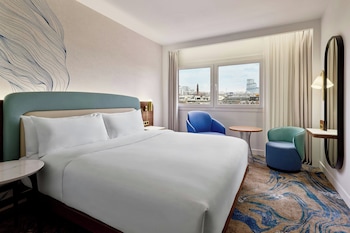 Superior Room, 1 King Bed