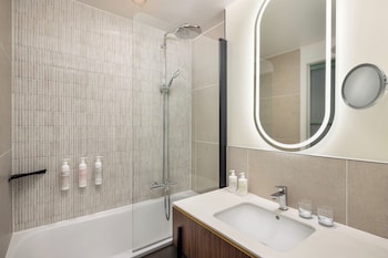 Superior Room, 1 King Bed