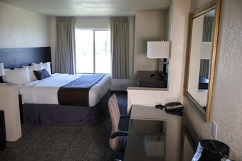 Junior Room, 1 King Bed, Jetted Tub