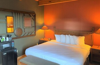 Cabin, 1 King Bed