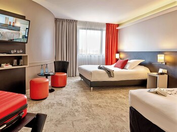 Family Room, Multiple Beds, Non Smoking, Connecting Rooms (Shower Only;Larger Room)
