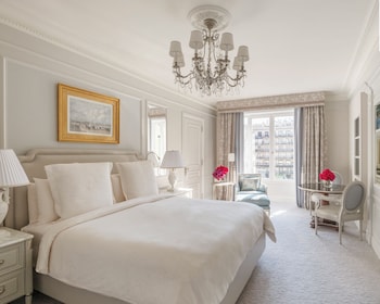 Deluxe Room, 1 King Bed, Non Smoking