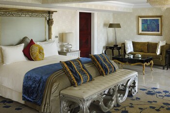 Royal Suite, 1 King Bed, Balcony