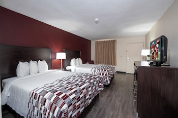 Deluxe Room, 2 Queen Beds, Smoking