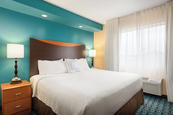 Studio, 1 King Bed with Sofa bed, Hearing Accessible (Accessible Bathtub)