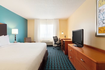 Room, 1 King Bed, Hearing Accessible (Accessible Bathtub)