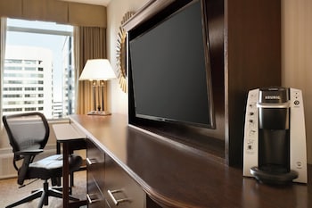 Standard Room, 1 King Bed, Accessible (Communication Accessible)