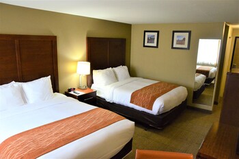 Standard Room, 2 Queen Beds, Accessible Tub, Non Smoking