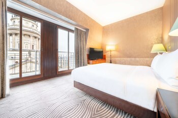 Duplex Suite, 1 King Bed (Dome View, Lounge Access)