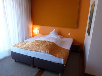Single Room, Lake View