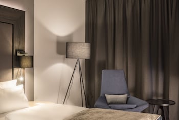 Standard Room, 1 Queen Bed