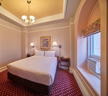 Room, 1 Queen Bed, Non Smoking, Jetted Tub