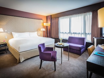 Premium Room, 1 King Bed with Sofa bed (Luxury)