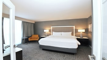 Classic Room, 1 King Bed, Accessible (Wheelchair)
