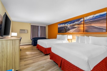 2 Queen Beds, Mobility Accessible Room, Roll-In Shower, Non-Smoking