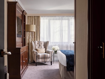 Room (Cosy)