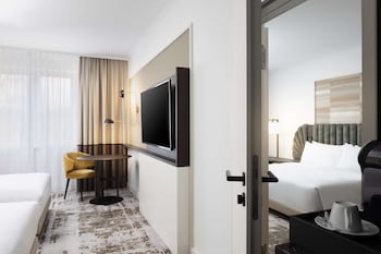 Family Room, 2 Double Beds, Connecting Rooms