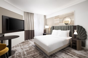 Deluxe Room, 1 Queen Bed