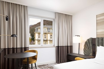 Deluxe Room, 1 Queen Bed
