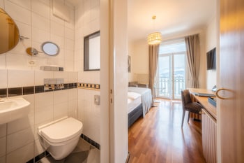 Single Room Lakeside