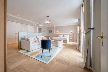 Deluxe Junior Suite Lakeside