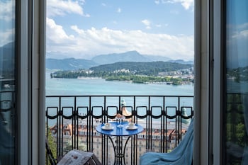 Deluxe Room Lakeside