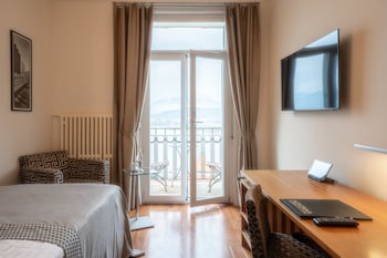 Single Room Lakeside