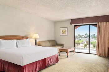 Deluxe Room, 1 King Bed