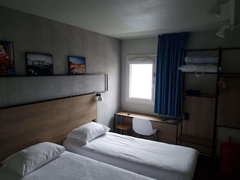 Standard Room, 2 Twin Beds