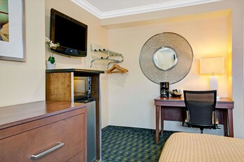 Standard Room, 2 Queen Beds