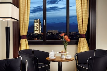 Junior Suite, 2 Twin Beds (View)