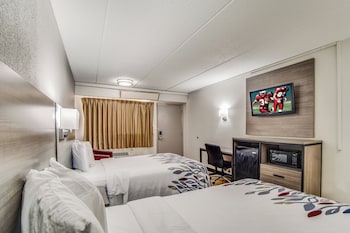 Standard Room, 2 Double Beds (Smoke Free)
