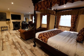 Suite, 1 King Bed, Non Smoking, Sauna