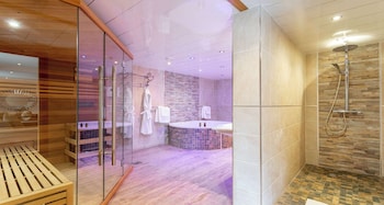 Suite, 1 King Bed, Non Smoking, Sauna