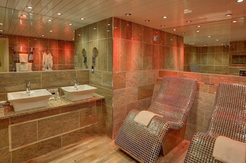 Suite, 1 King Bed, Smoking