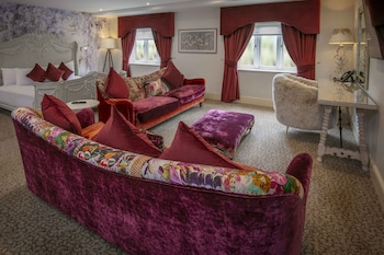 Suite, 1 King Bed, Non Smoking, Jetted Tub