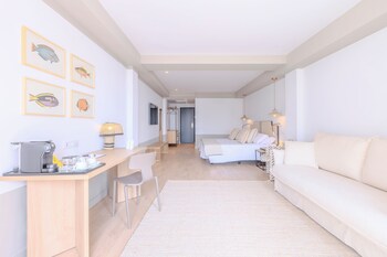 Superior Quadruple Room, Balcony, Ocean View
