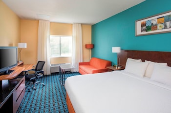 Deluxe Room, 1 King Bed with Sofa bed